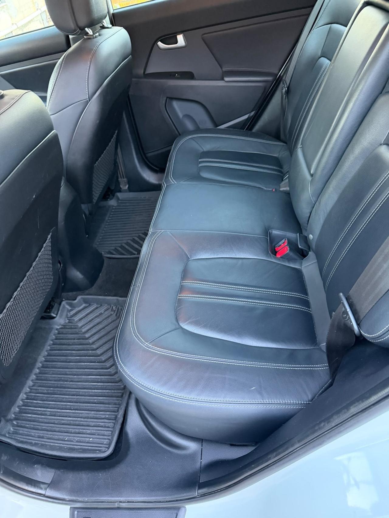 Kia Sportage 1.7 CRDI VGT 2WD high tech