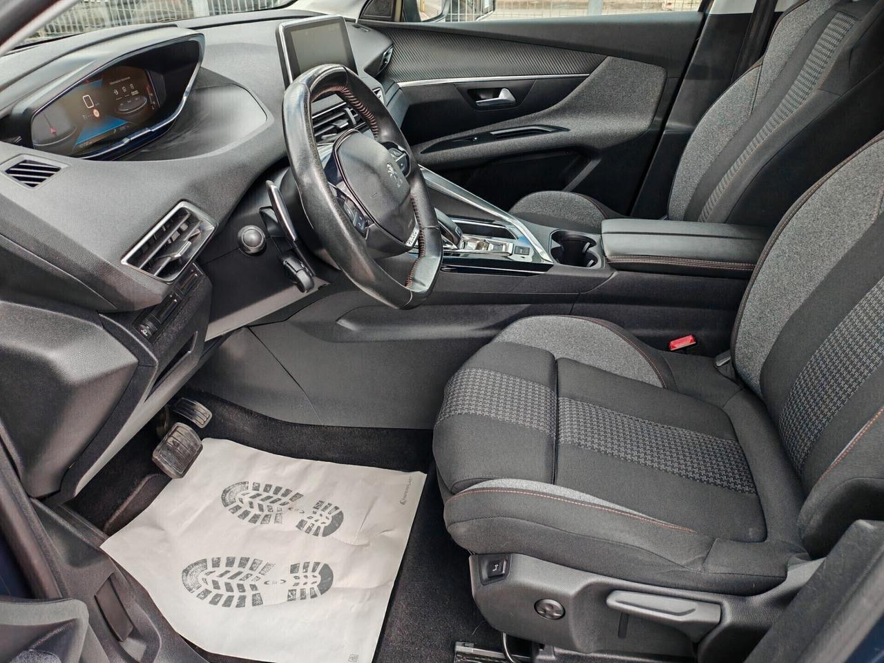 Peugeot 3008 1.5BlueHDi Allure navig led 2021