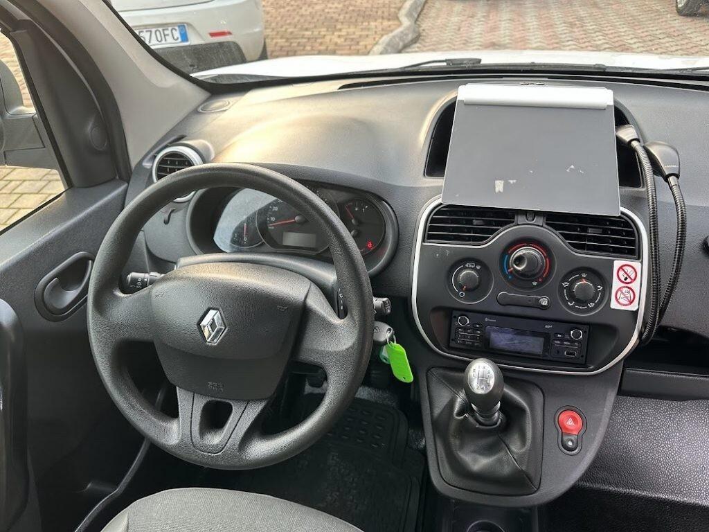 RENAULTKangooBluedCi95CVExpressMaxiFurgone