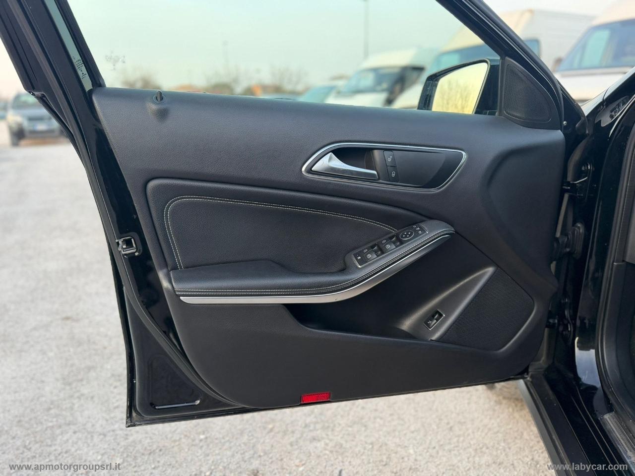 MERCEDES-BENZ GLA 200 d Automatic Sport