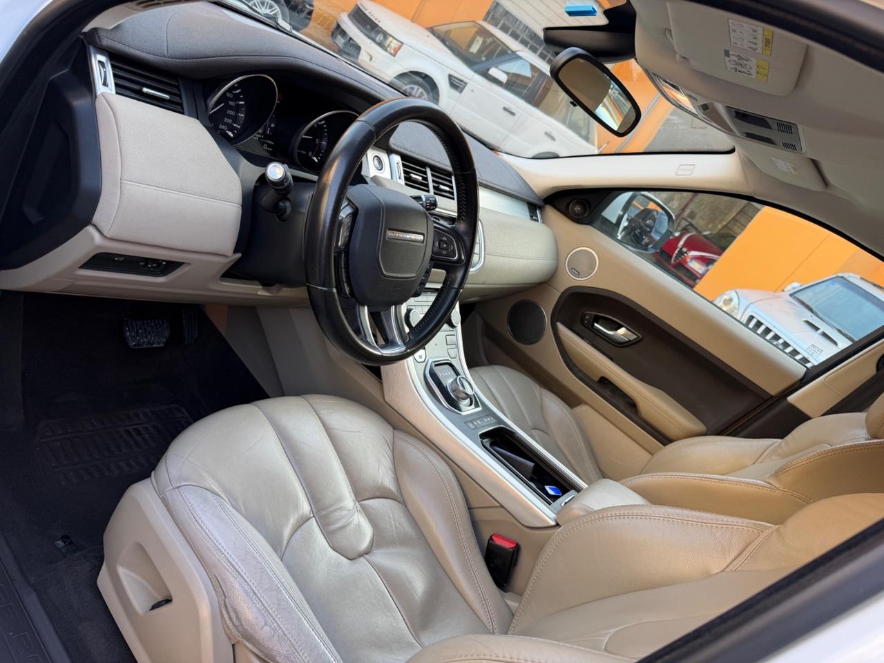 Land Rover Range Evoque 2.2 TD4 5p. Dynamic