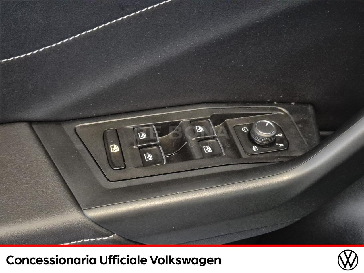 Volkswagen T-Roc 1.0 tsi r-line 110cv