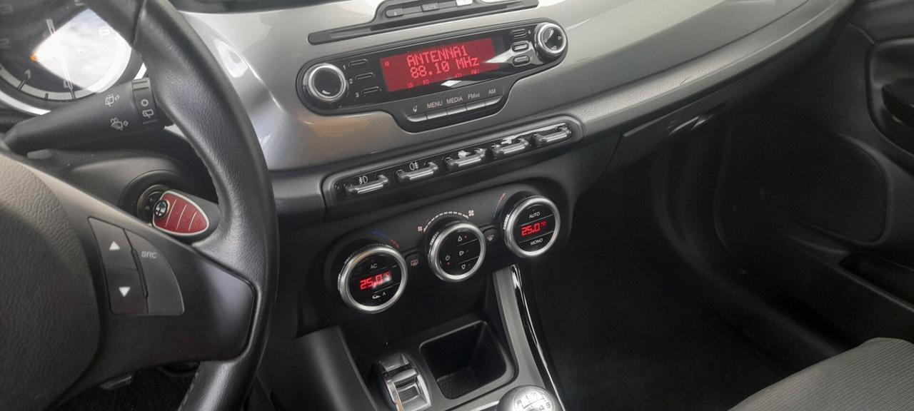 Alfa Romeo Giulietta 2.0 JTDm-2 140 CV Distinctive