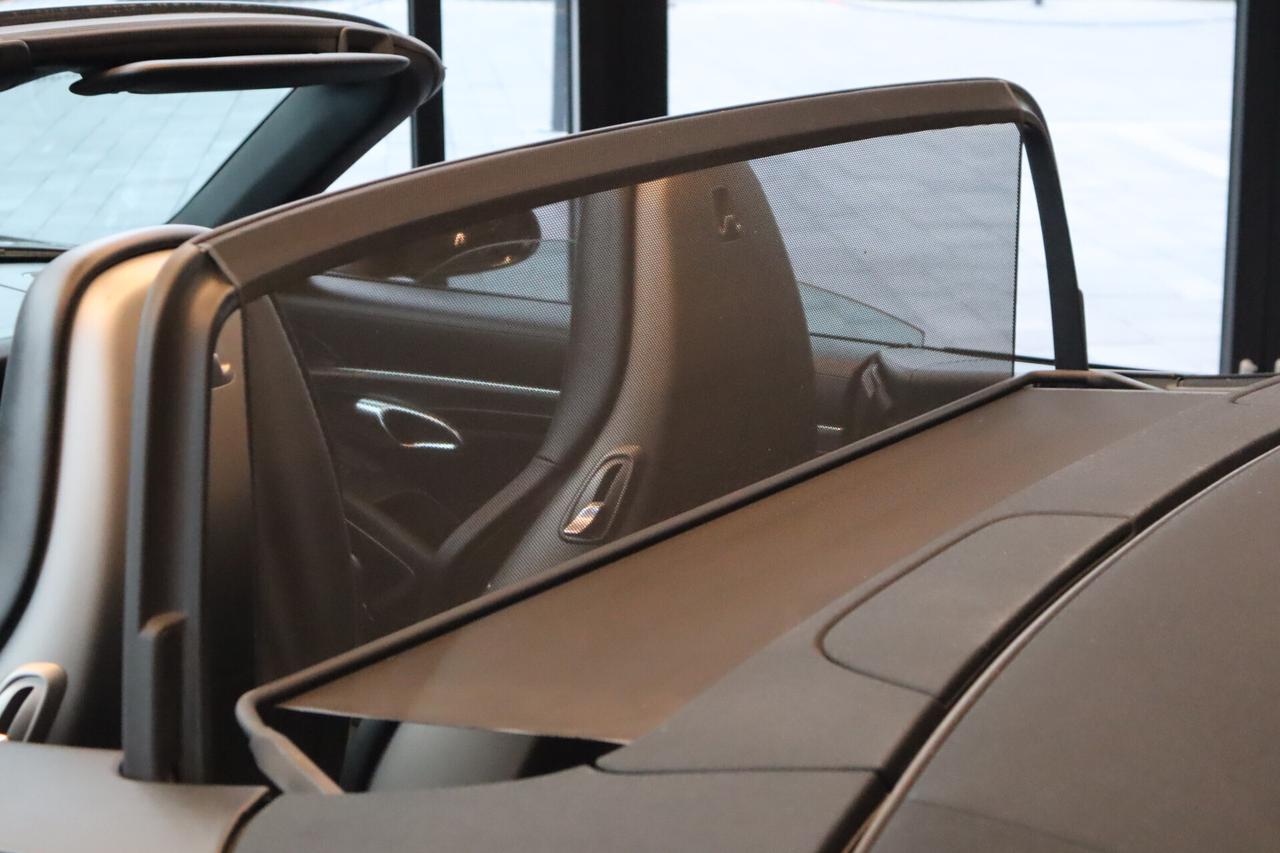 Porsche 991 3.8 Carrera S Cabriolet 47000 KM Tagliandati PORSCHE - colore originale!