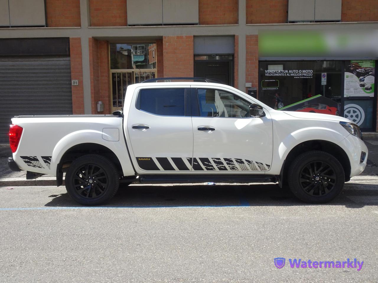 Nissan Navara 2.3 dCi 190 CV 4WD Double Cab N-Guard