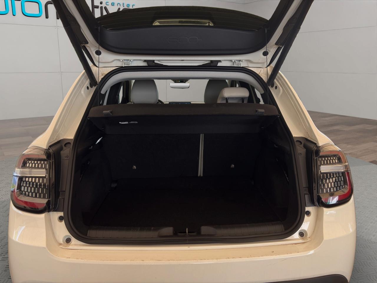 Fiat 600 Hybrid 100 CV DCT MHEV La Prima