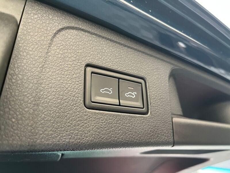Volkswagen Passat Variant 2.0 TDI Executive 4Motion 200 CV DSG