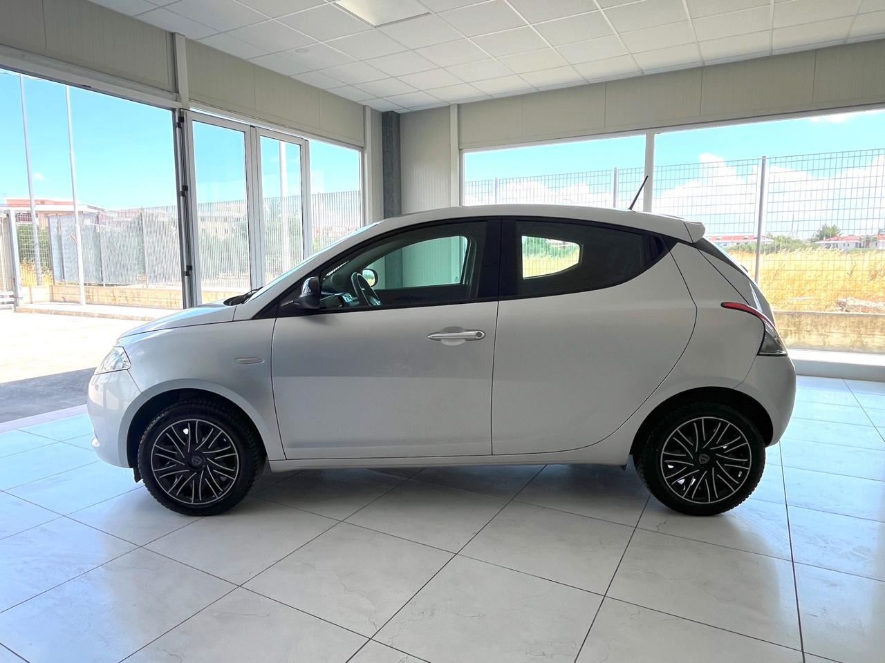 Lancia Ypsilon 1.2 69 CV 5 porte 39000 KM
