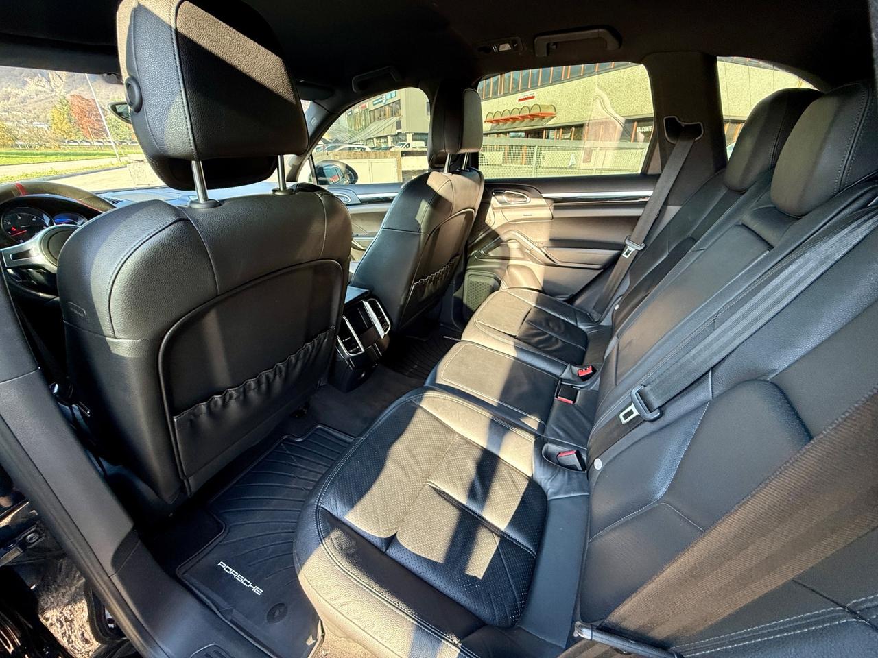 Porsche Cayenne 3.0 Diesel 2012 21”