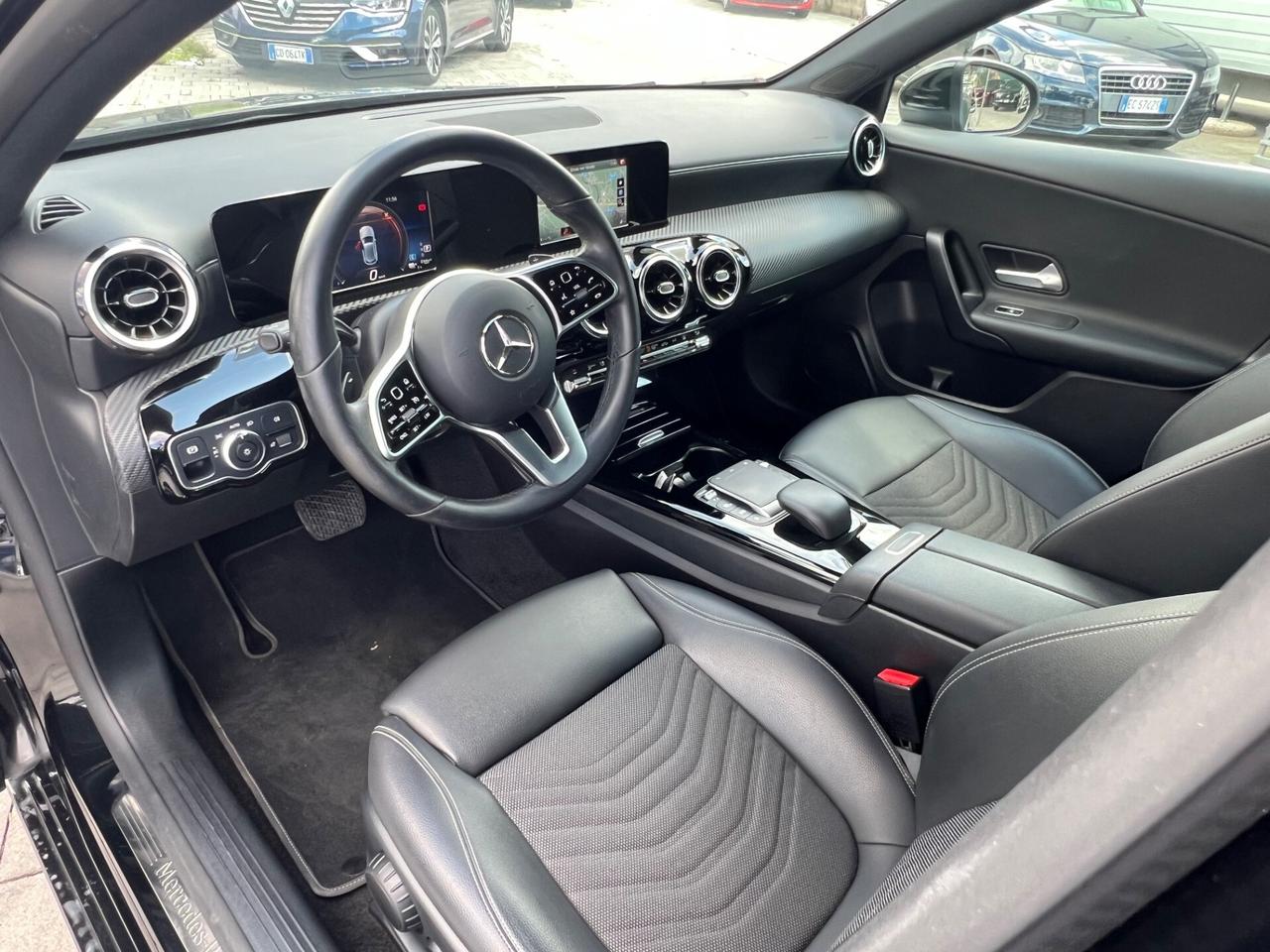Mercedes-Benz A 250 e hybrid EQ Business