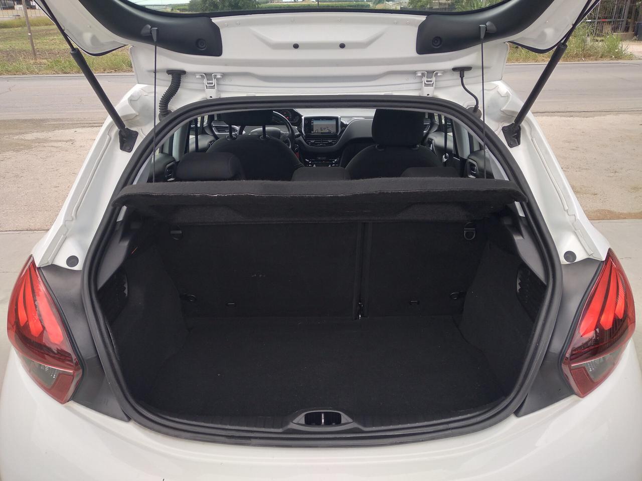 Peugeot 208 BlueHDi 75 5 porte Allure