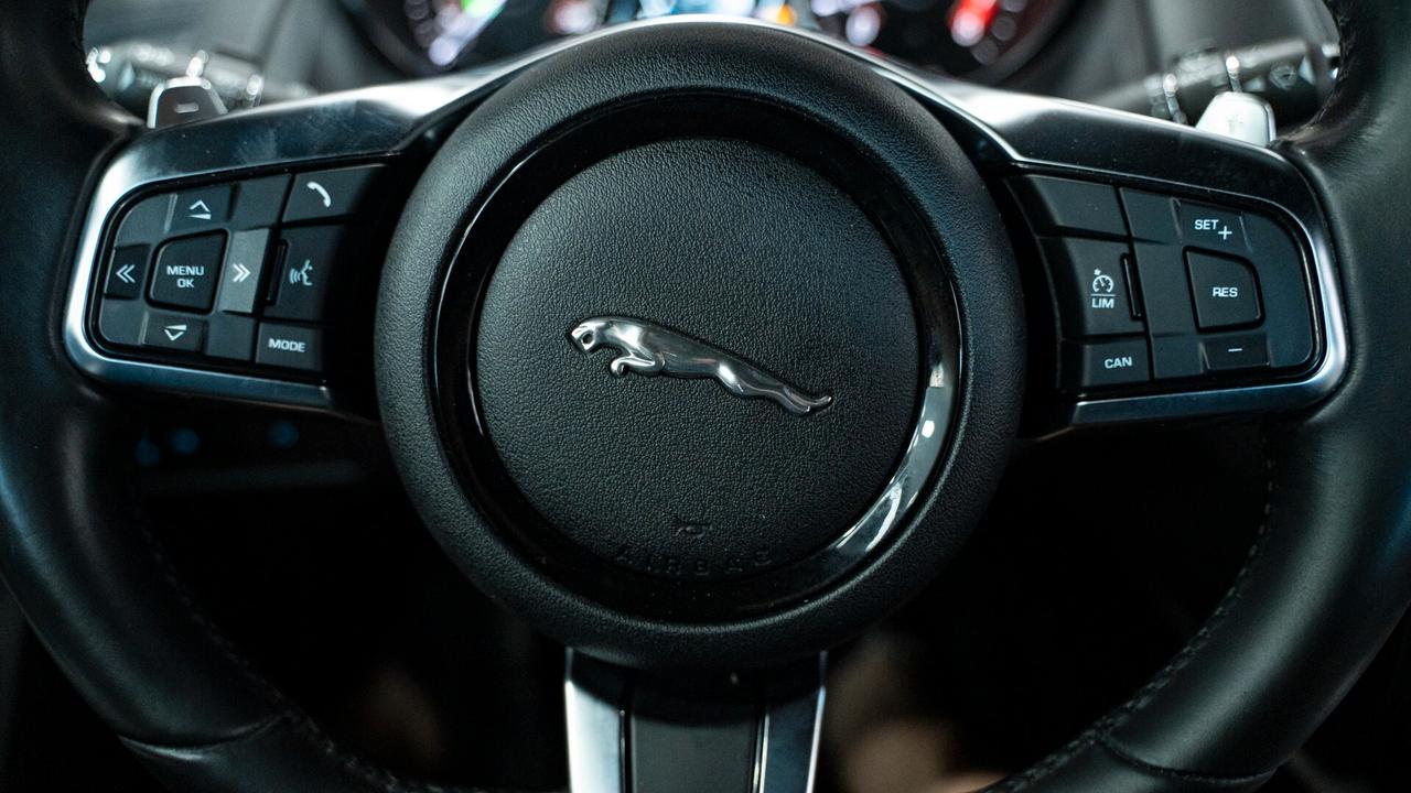 Jaguar F-Type COUPE 2.0 RWD 300CV R DYNAMIC AUTO XENO NAVI PELLE FULL OPTIONAL