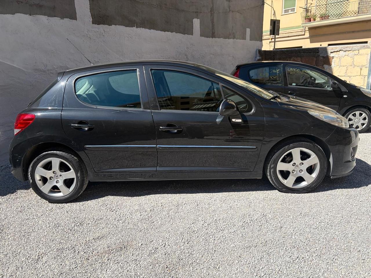 Peugeot 207 1.6 HDi 93CV 12 MESI DI GARANZIA