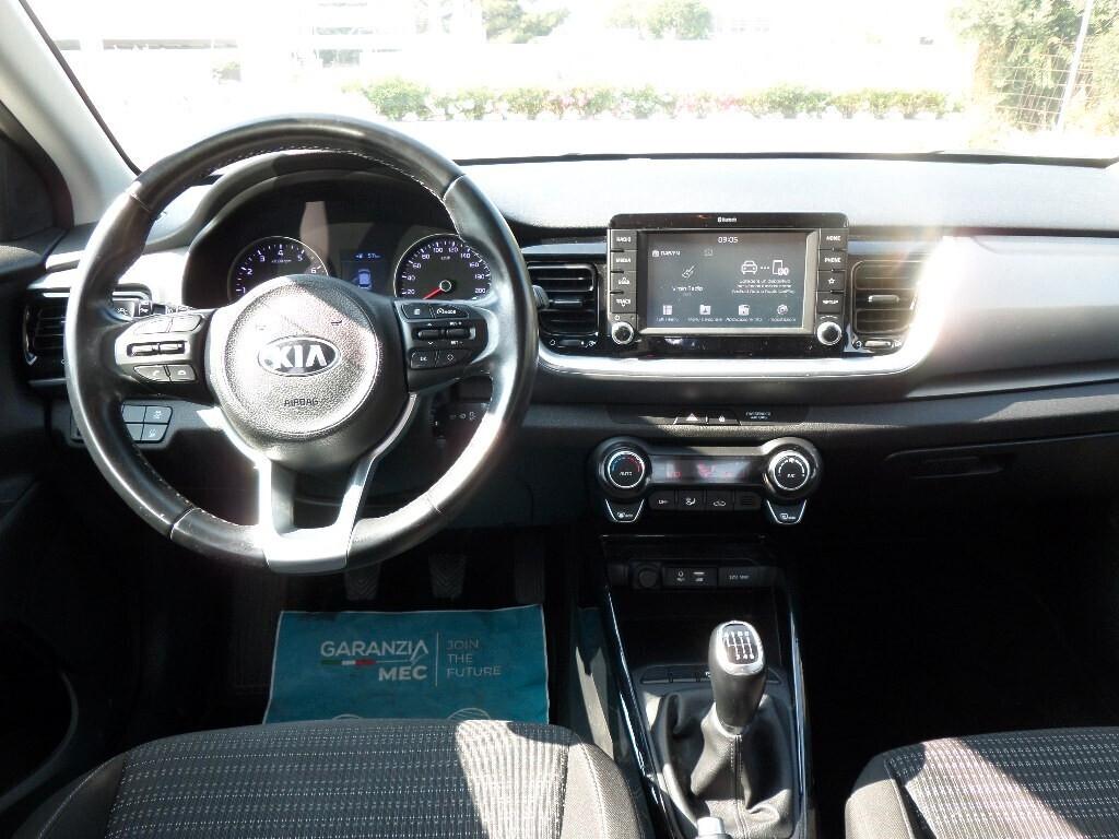 KIA STONIC 1.4 MPI ECOGPL STYLE - Navi-CarPlay-Park-Camera-Cerchi 17"