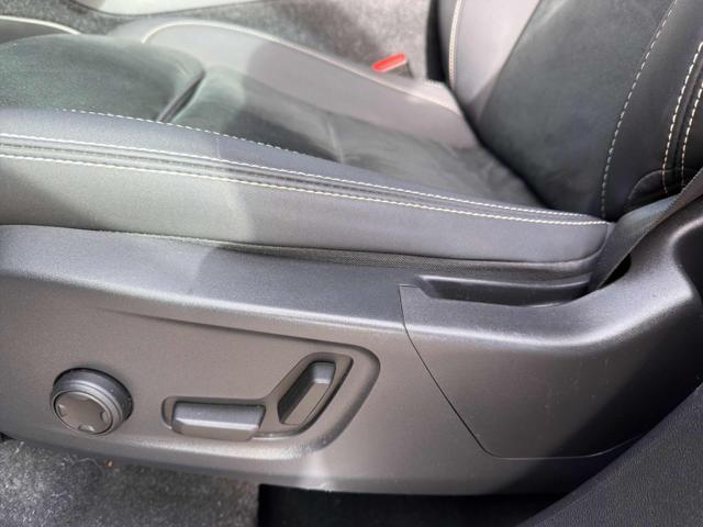 VOLVO XC40 T4 Recharge Plug-in Hybrid Ultimate Dark | Tetto