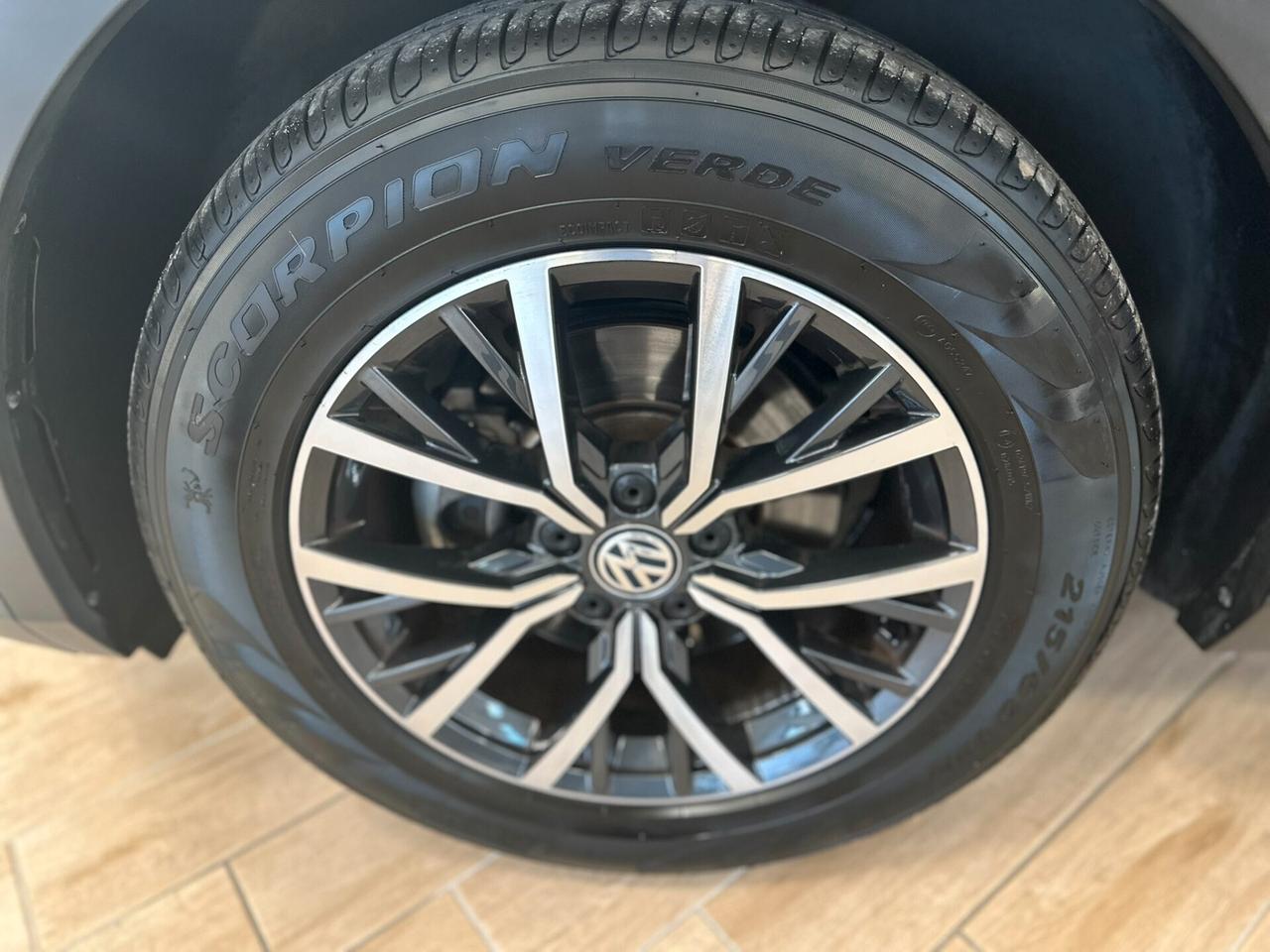 Volkswagen Tiguan 2.0 TDI SCR DSG Business BlueMotion Technology