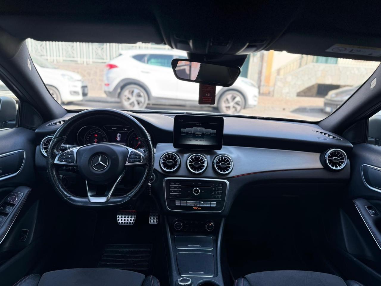 Mercedes-benz GLA 200 d Automatic Premium