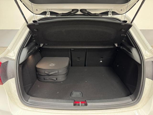 MERCEDES-BENZ A 250 e hybrid EQ AMG Line Advanced Plus