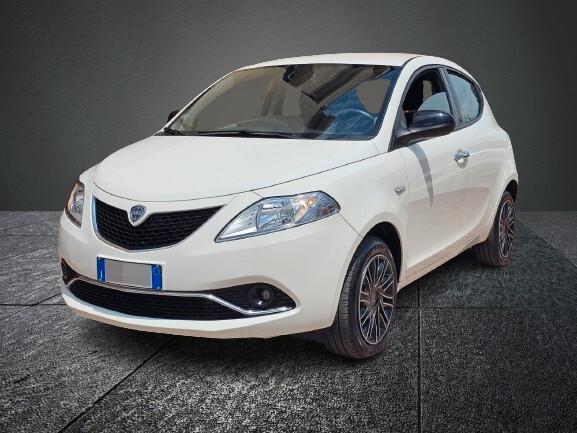 LANCIA YPSILON 1.0 ECOCHIC 70cv HYBRID SILVER