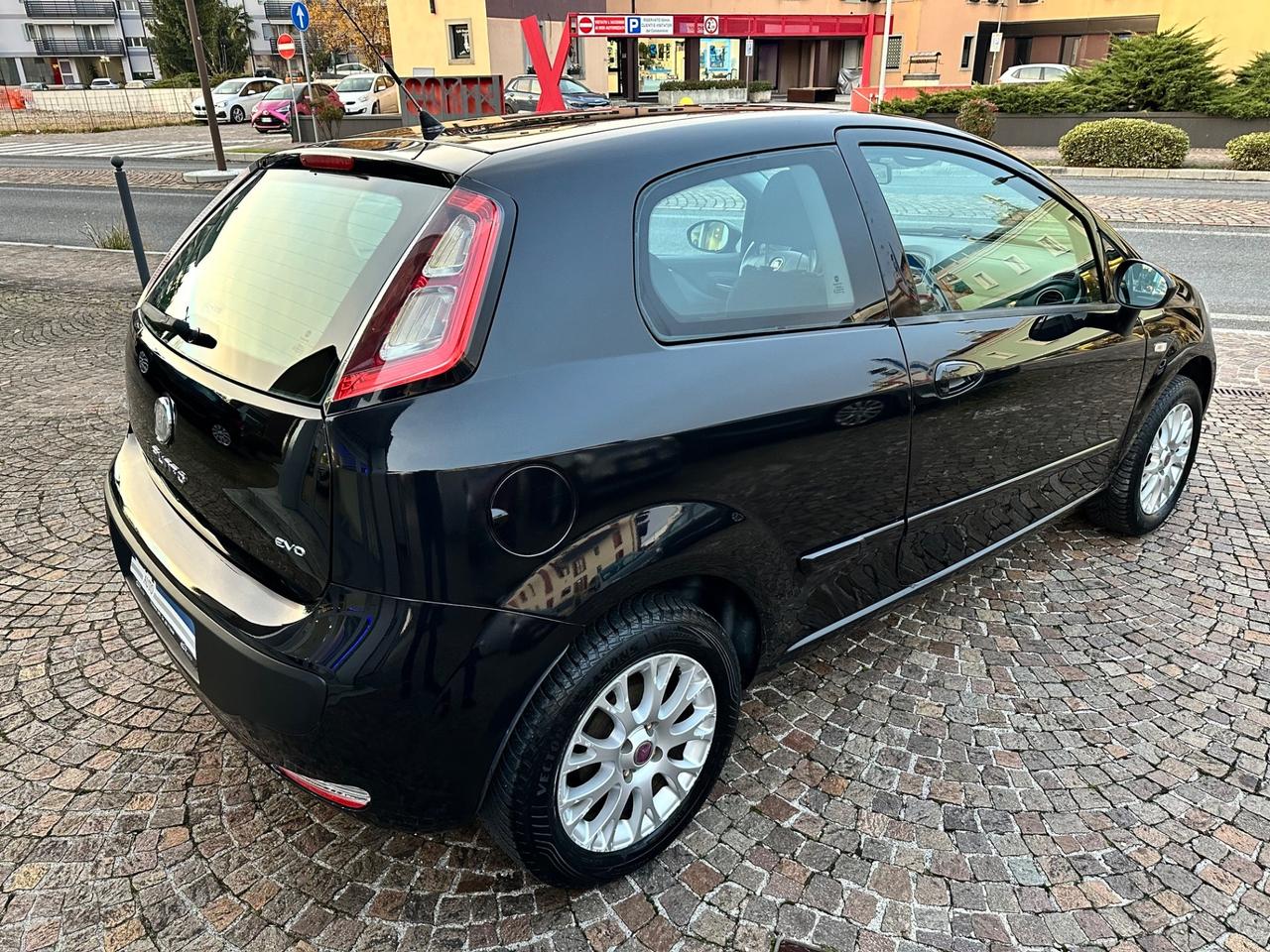 Fiat Punto Evo 1.4Bz 77Cv - Neopatentati
