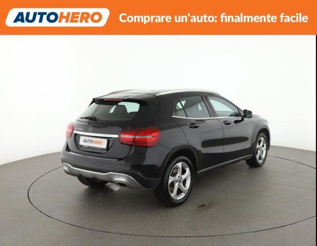 MERCEDES-BENZ GLA 200 d Automatic Sport