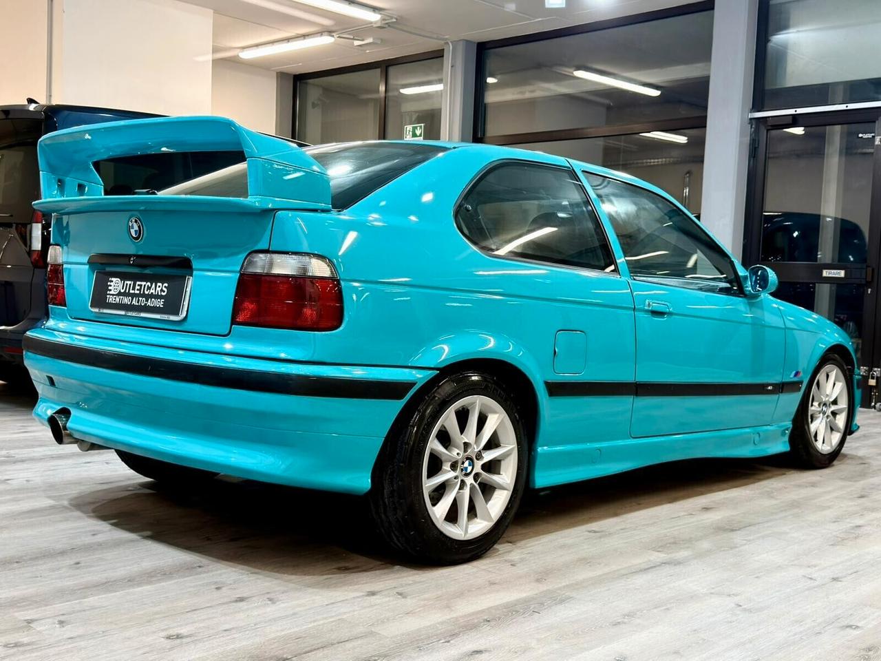 BMW 320i COMPACT DRIFT