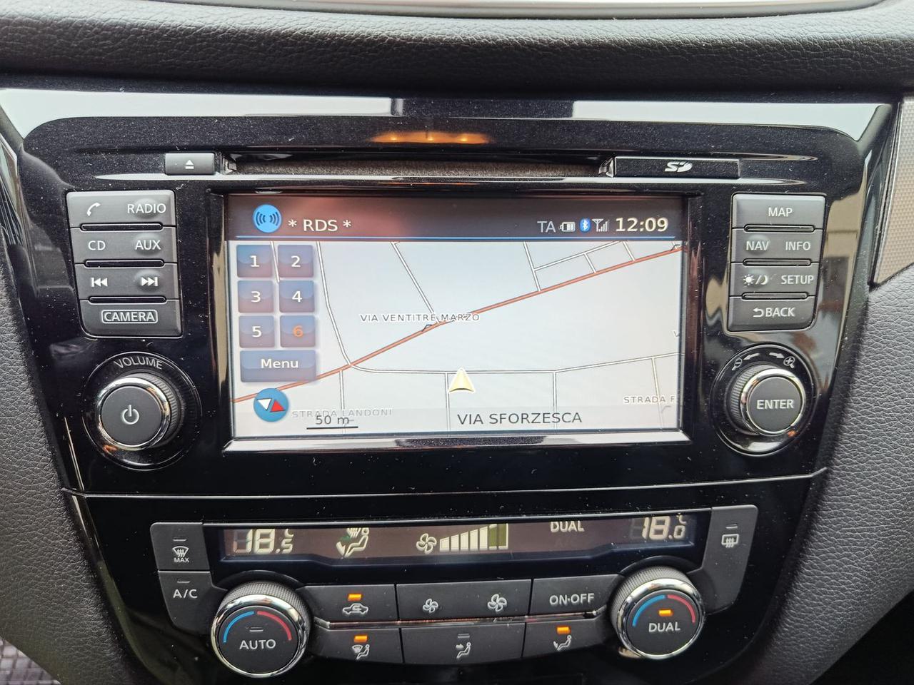 Nissan Qashqai Business Plus 1.6 dCi #8740