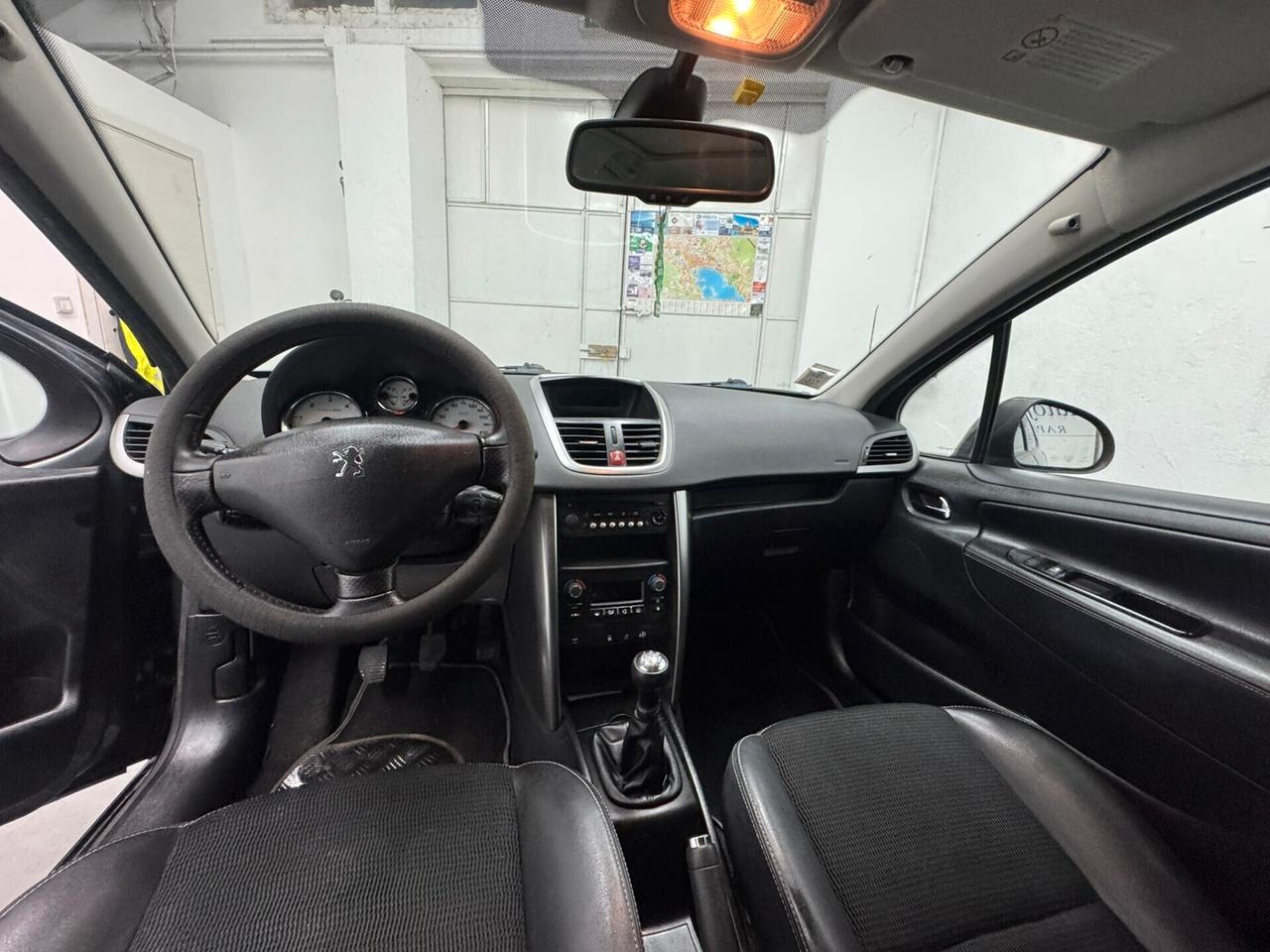 Peugeot 207 1.6 8V HDi 112CV SW Outdoor