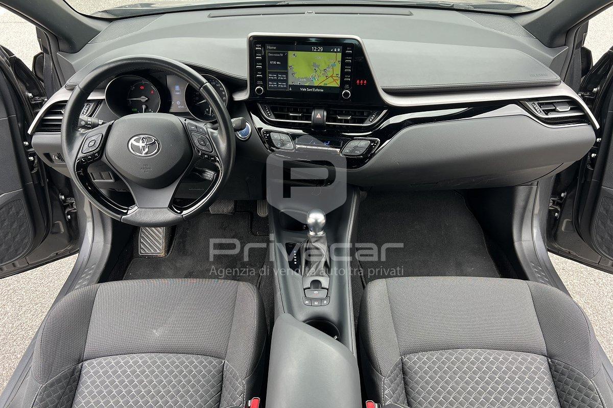 TOYOTA C-HR 1.8 Hybrid E-CVT Business