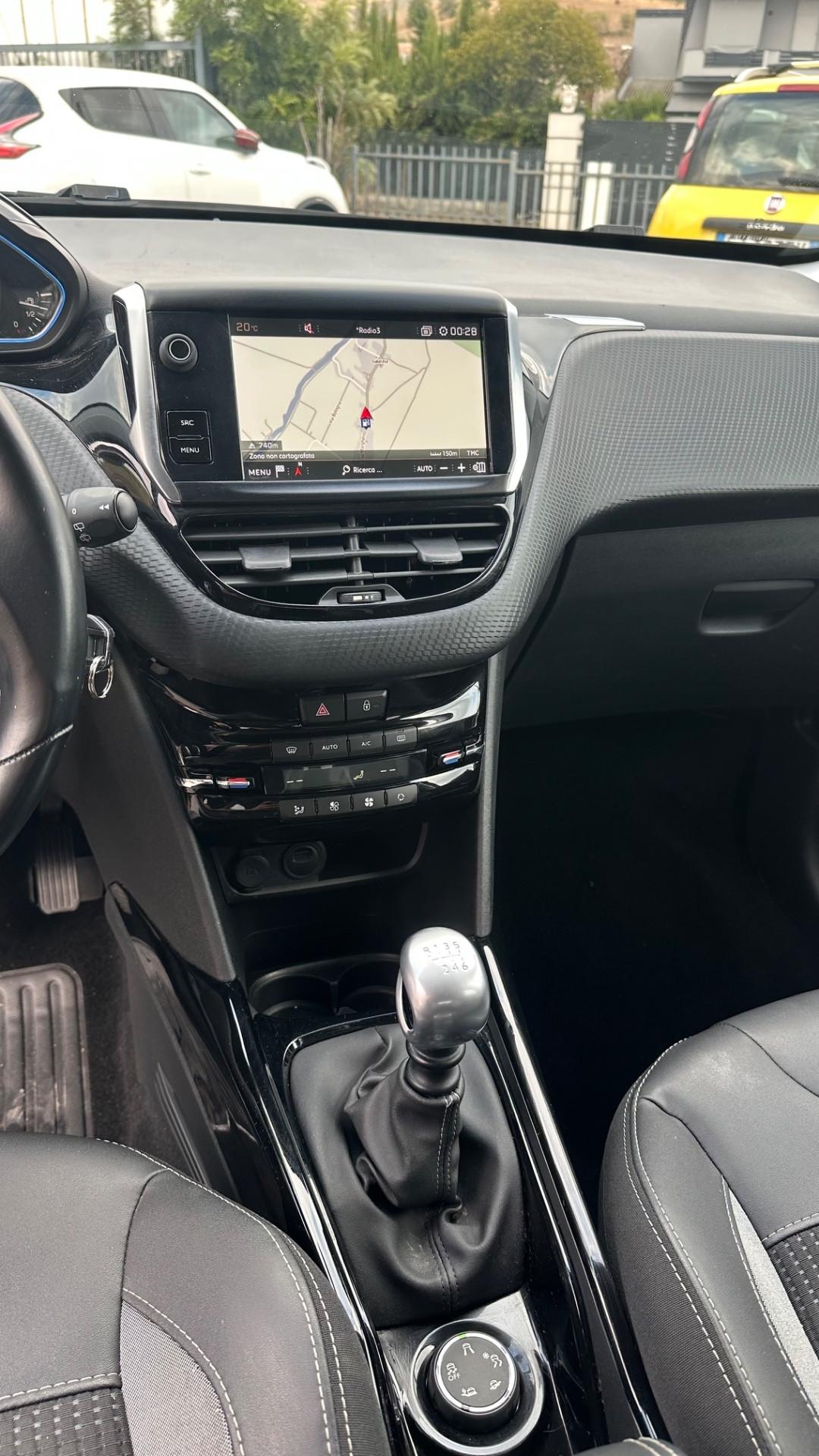 Peugeot 2008 BlueHDi 100 S&S Allure