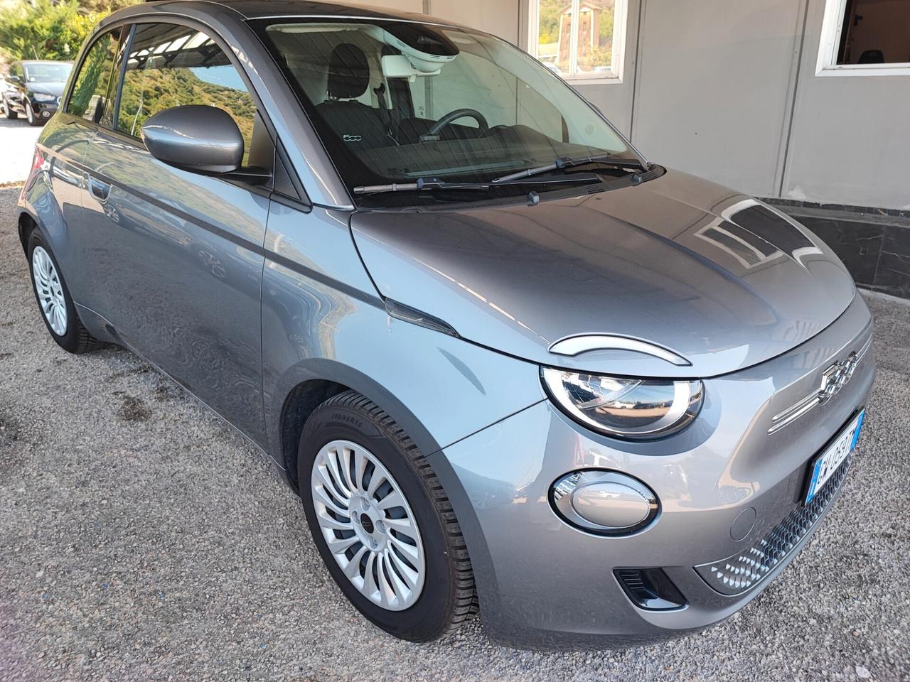 Fiat 500 500e Berlina 23,8 kWh Action