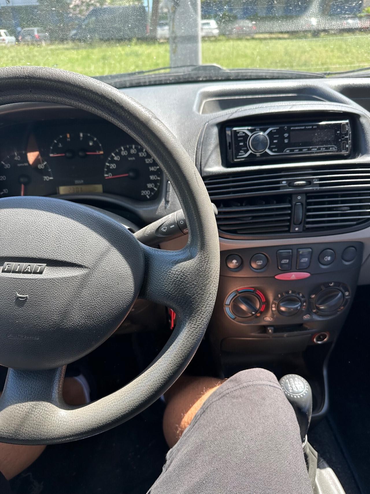 Fiat Punto 1.9 JTD 5 porte neopat bluetooth