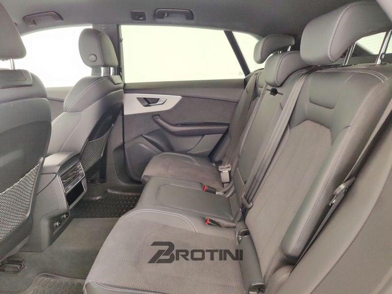 Audi Q8 Q8 3.0 tdi mhev S line edition quattro 231cv tiptronic