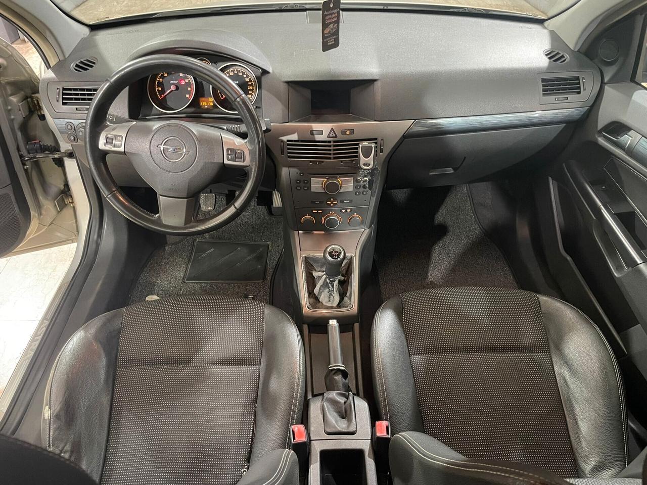 Opel Astra 1.4 16V Twinport 5 porte Enjoy