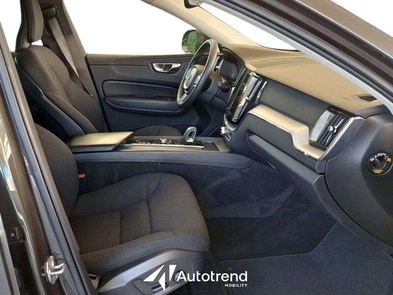 Volvo XC60 B4 197+14 CV AWD Automatica Momentum Pro
