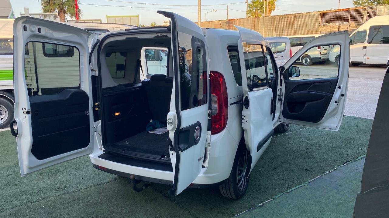 Fiat Doblo 1.6 Diesel Porte Posteriore + Gancio