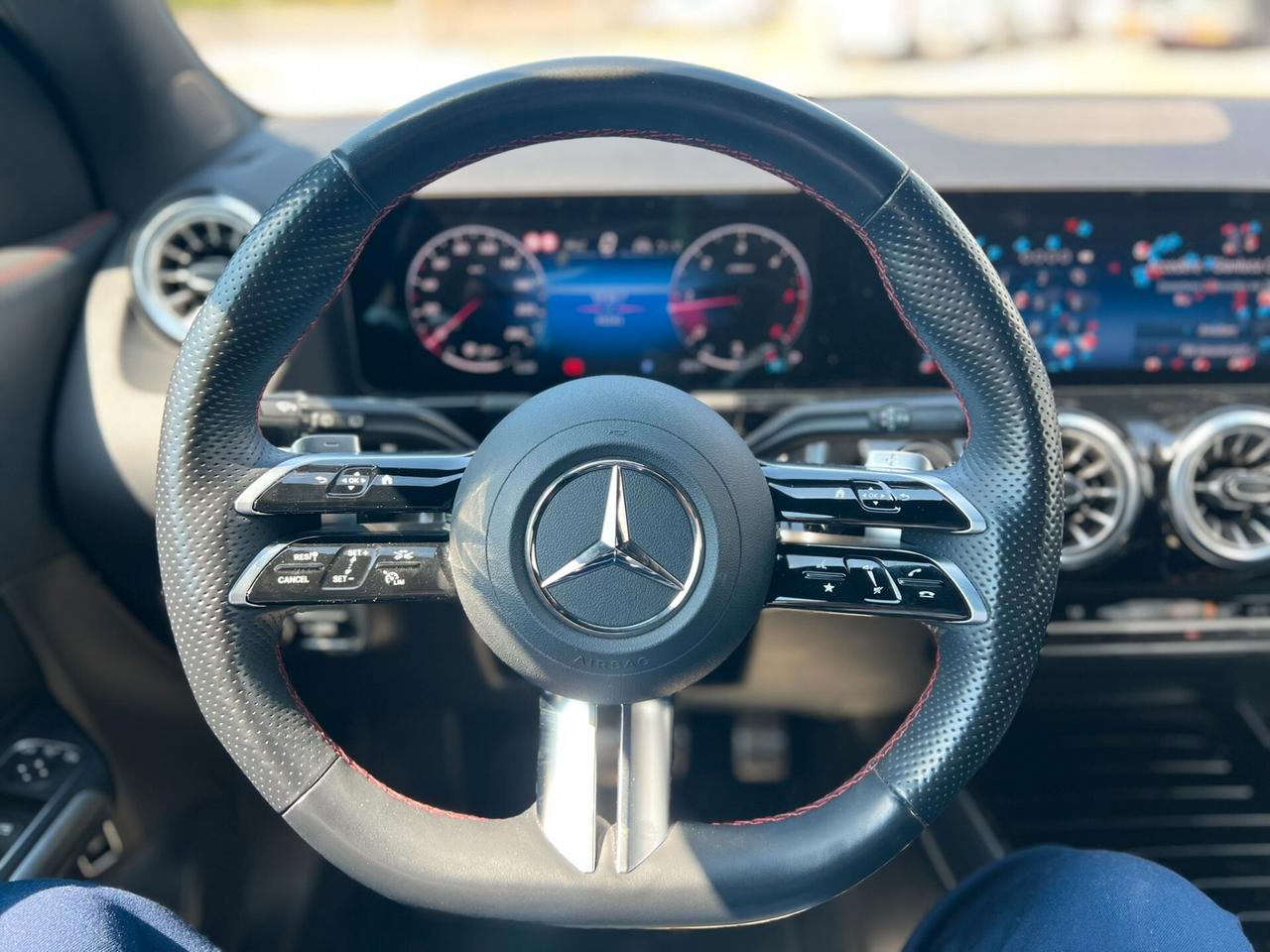 Mercedes-benz GLA 200 d 150cv AMG Premium UNICO PROPRIETARIO IVA ESPOSTA