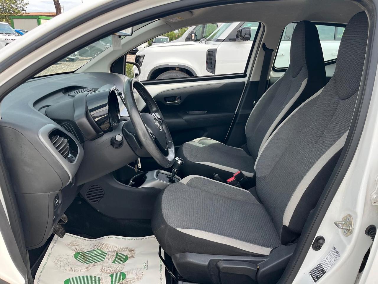 Toyota Aygo Connect 1.0 VVT-i 72CV 5 porte x-business plus