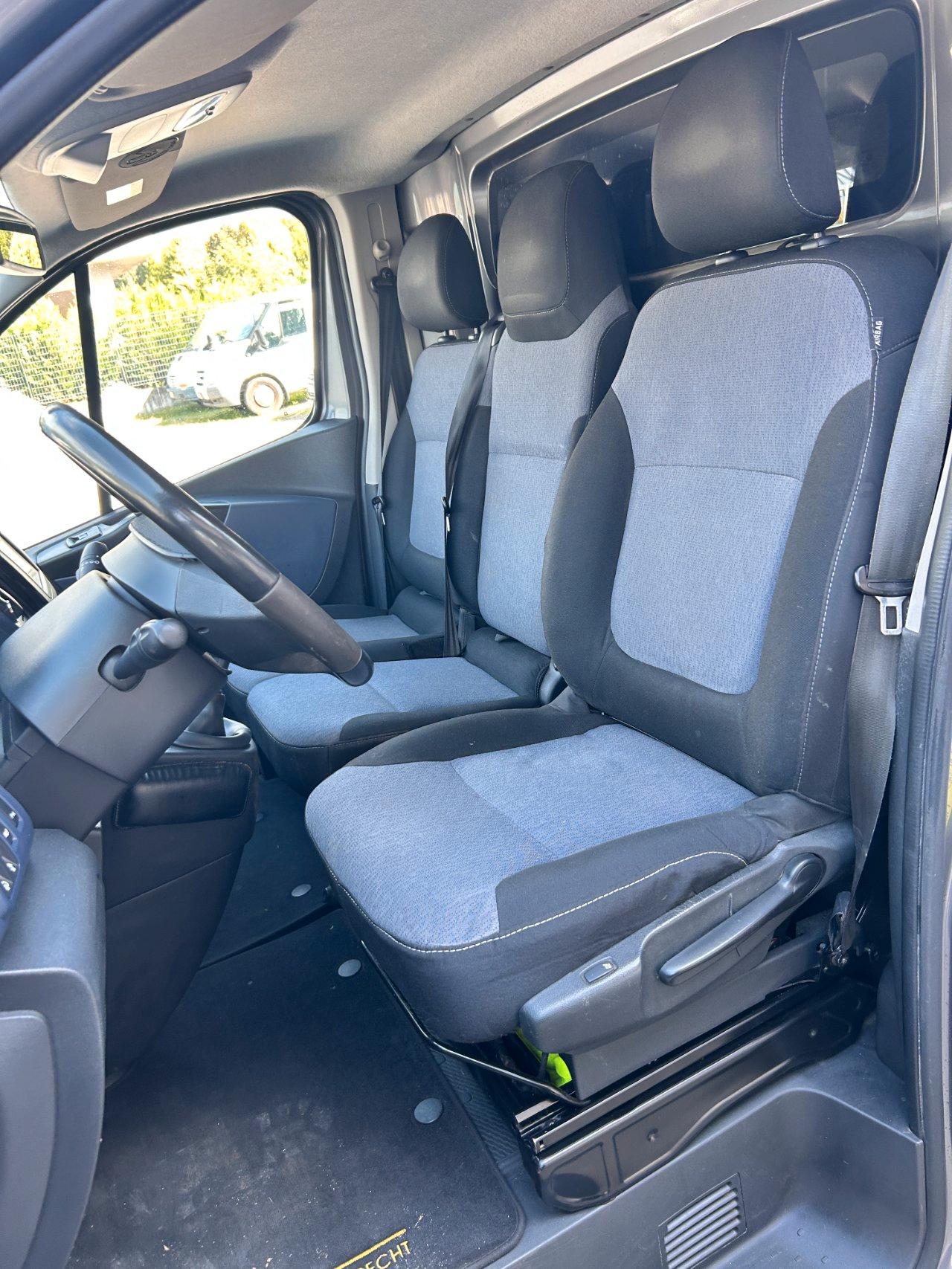OPEL VIVARO FURGONE 3 POSTI