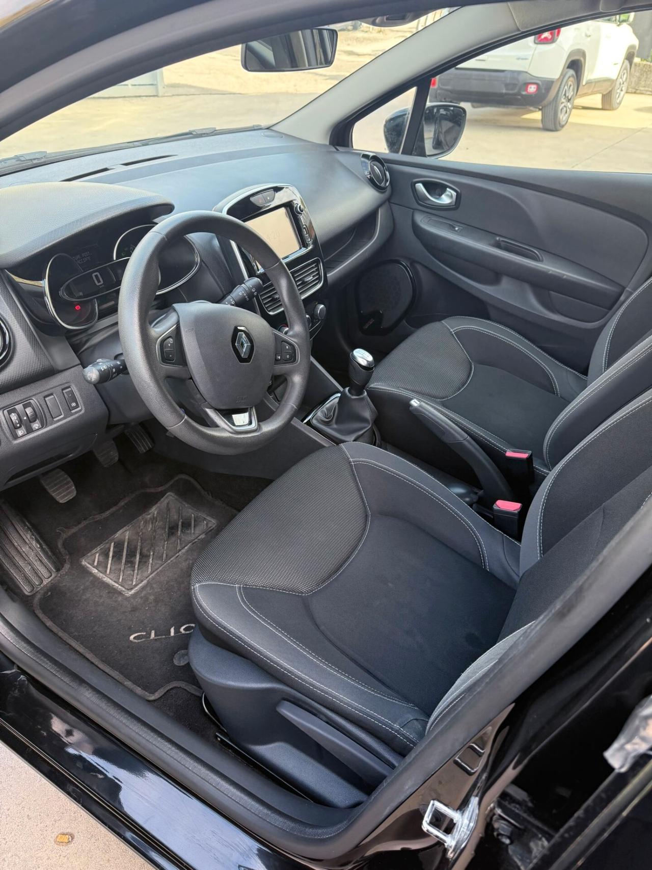 Renault Clio TCe 12V 90 CV GPL 5 porte Business