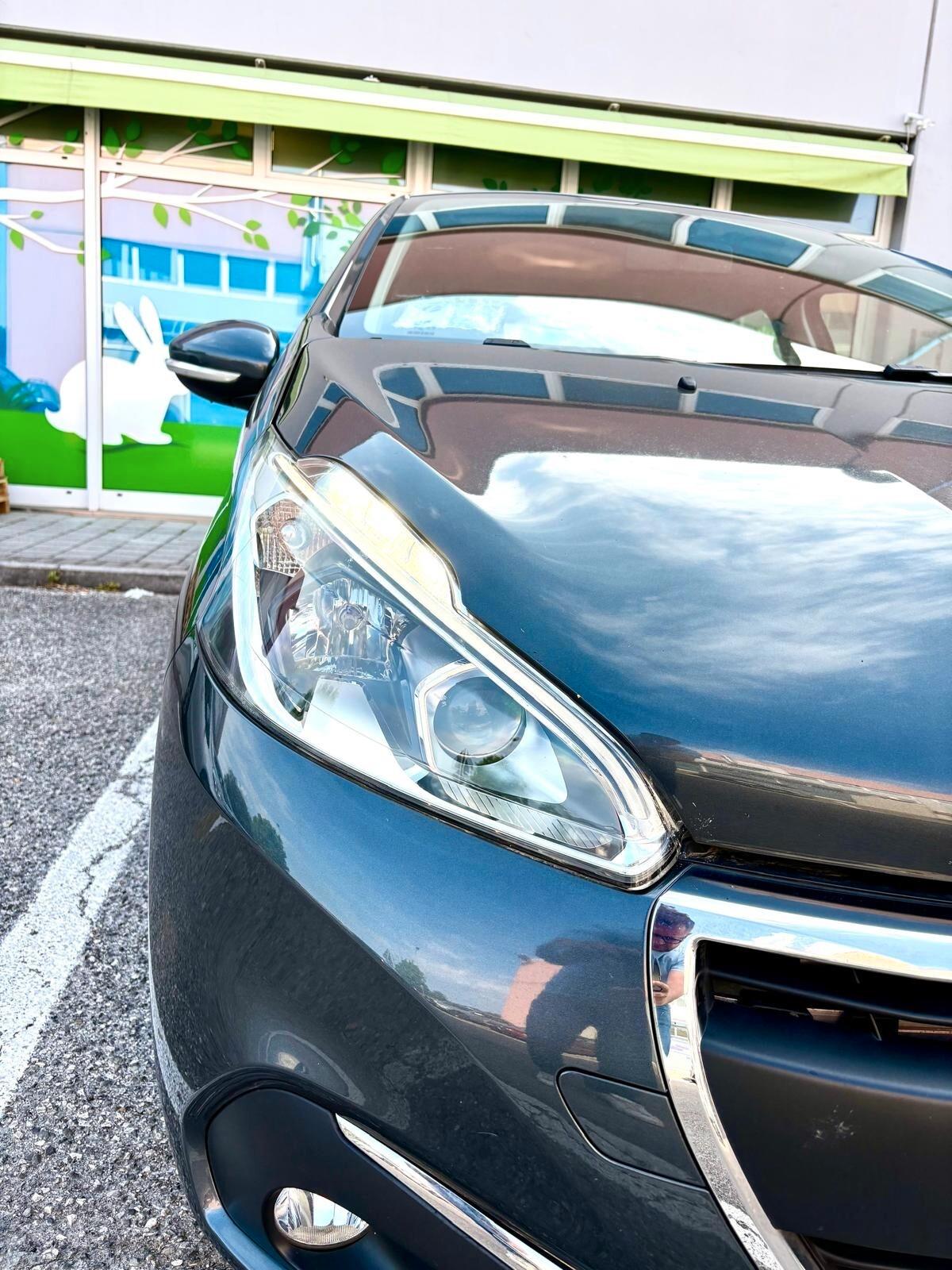 Peugeot 208 1.2 Neopatentati