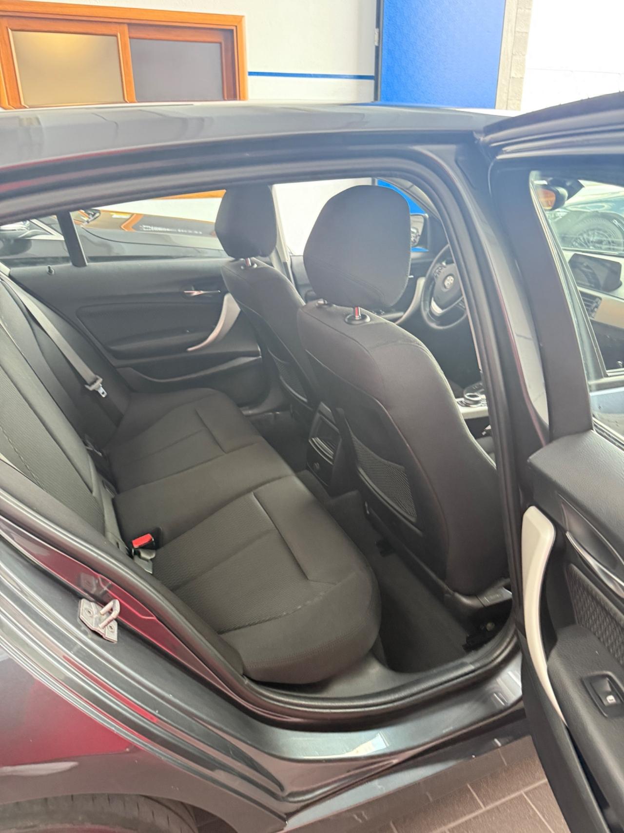 Bmw 118i 5p. Advantage 136cv