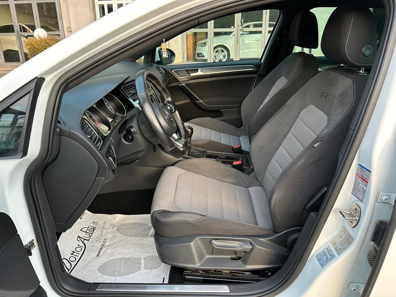 Volkswagen Golf 2.0 TDI 150 CV ALLESTIMENTO R-LINE