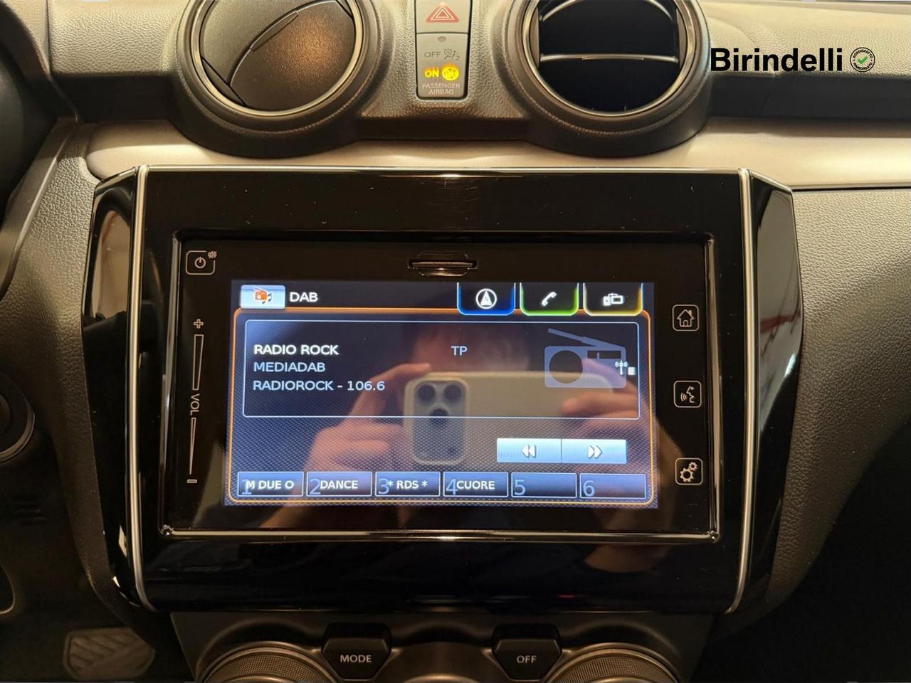 SUZUKI Swift (2017-2024) - Swift 1.2 Hybrid CVT Top