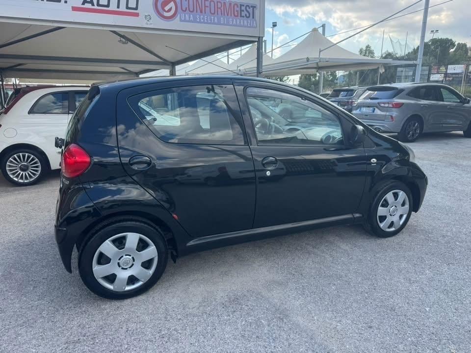 TOYOTA AYGO 1.0 12V VVT-i 5 porte Sol