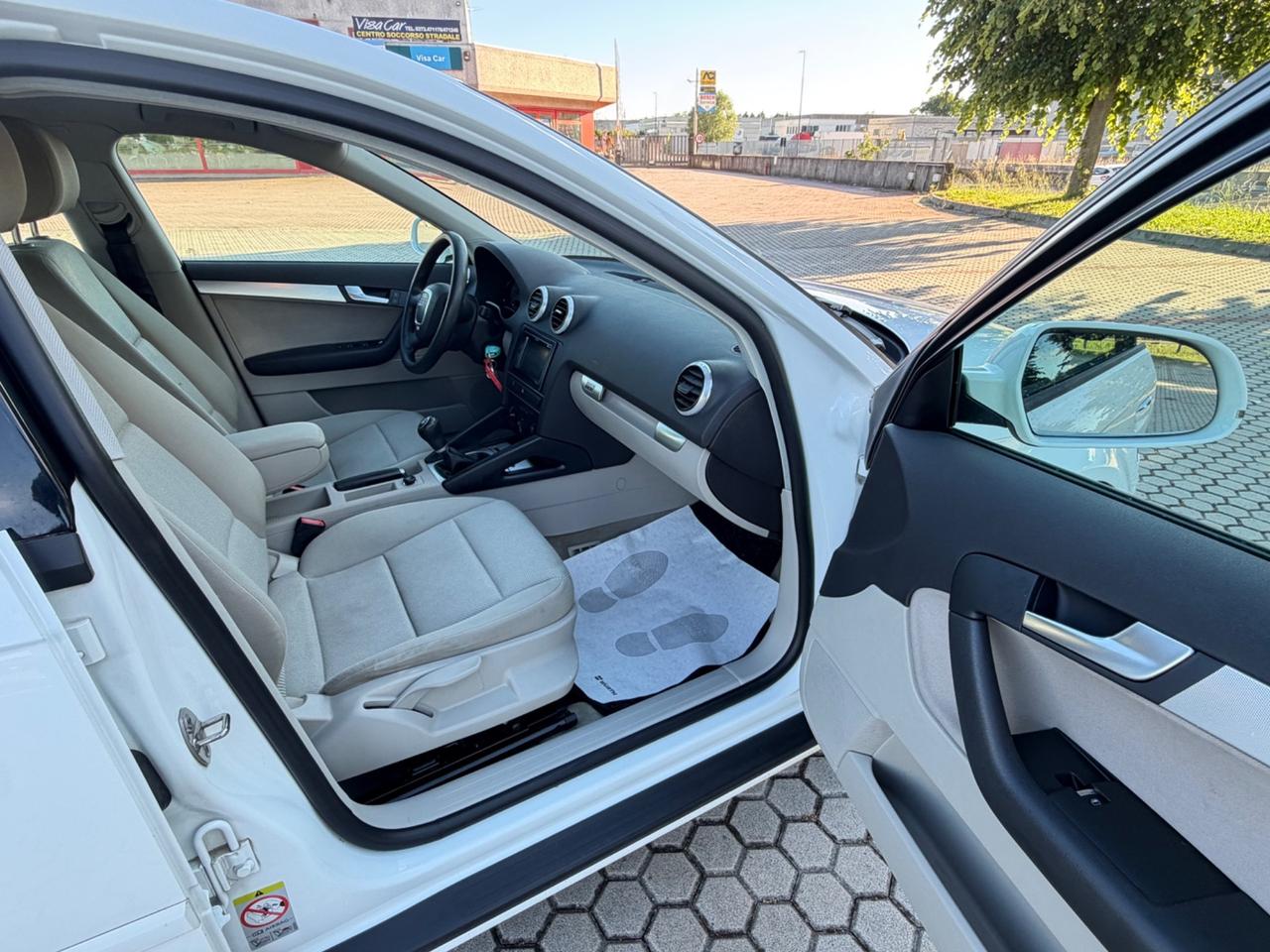 Audi A3 SPB 1.6 TDI CR F.AP. Young Edition