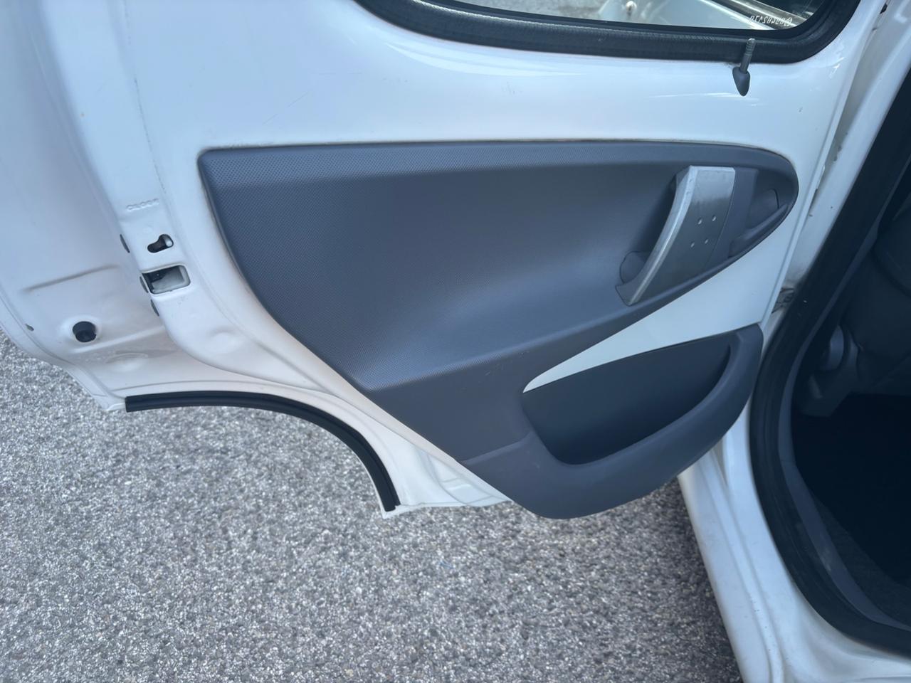 Citroen C1 1.0 5 porte AUTOMATICA ok neopatentati