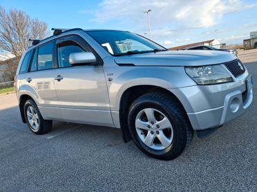 Suzuki Grand Vitara 1.9 DDiS-5 Porte-Executive-4X4-
