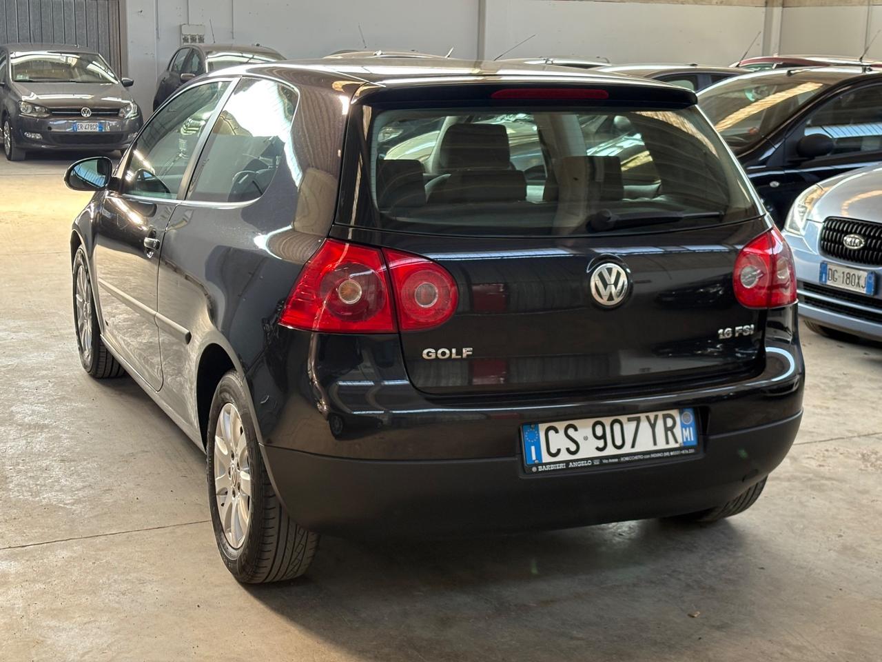 Volkswagen Golf 1.6 16V FSI 5p. Sportline