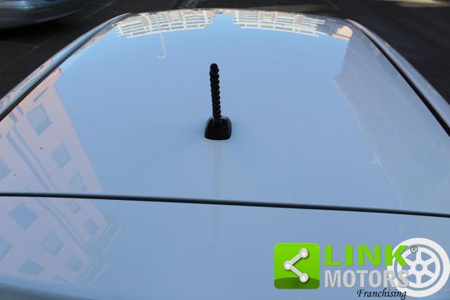 TOYOTA Yaris 1.5 Hybrid 5 porte Active cambio automatico